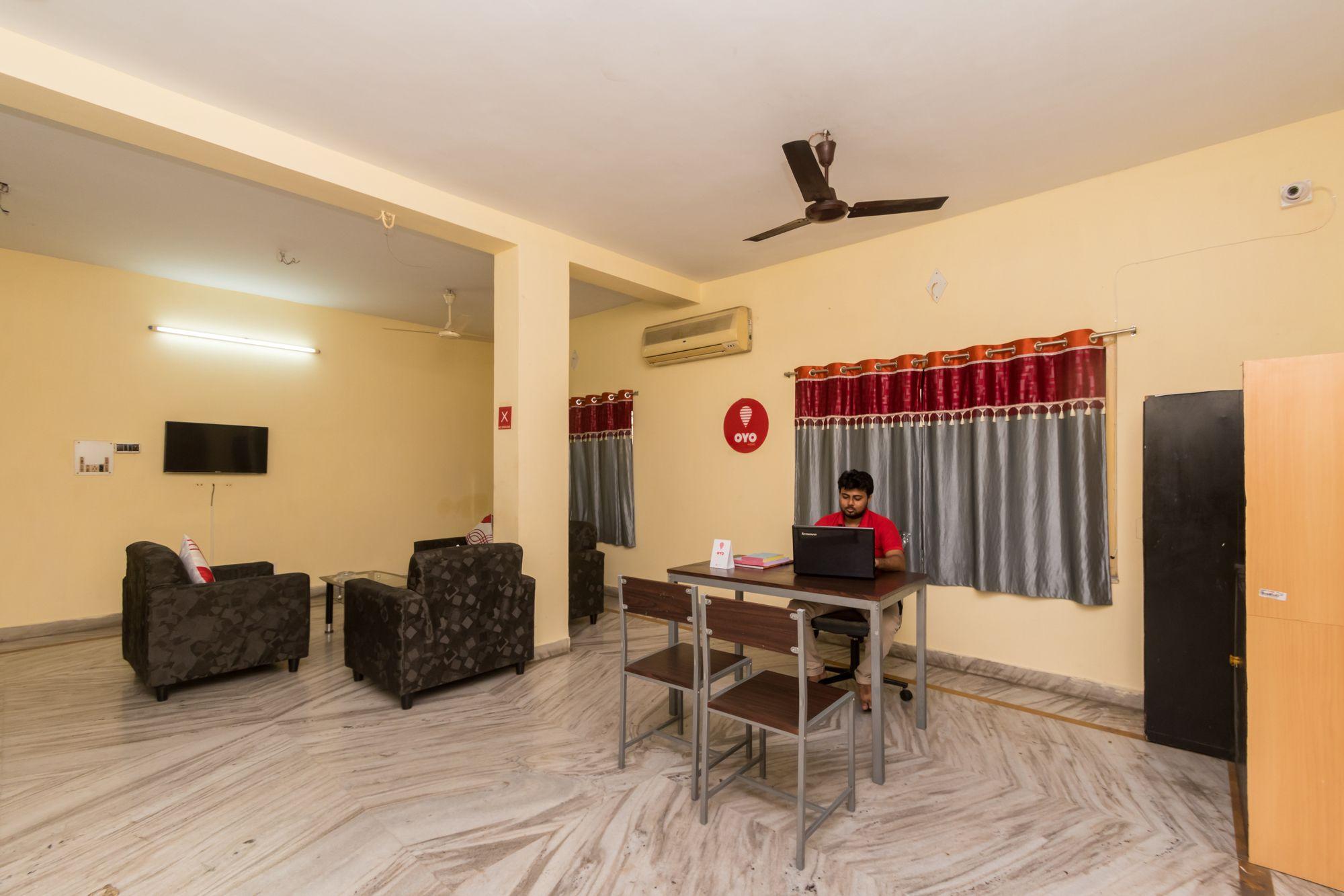 Hotel Oyo Flagship 9220 Sai Intl